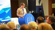 Общероссийский Профсоюз образования возглавила Лариса Солодилова