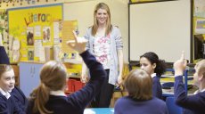 Учителя, воспитателя и директора года России выберут этой осенью