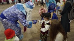 Дети студентов КФУ получили новогодние подарки